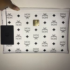 MCM white héritage clutch BRAND NEW
